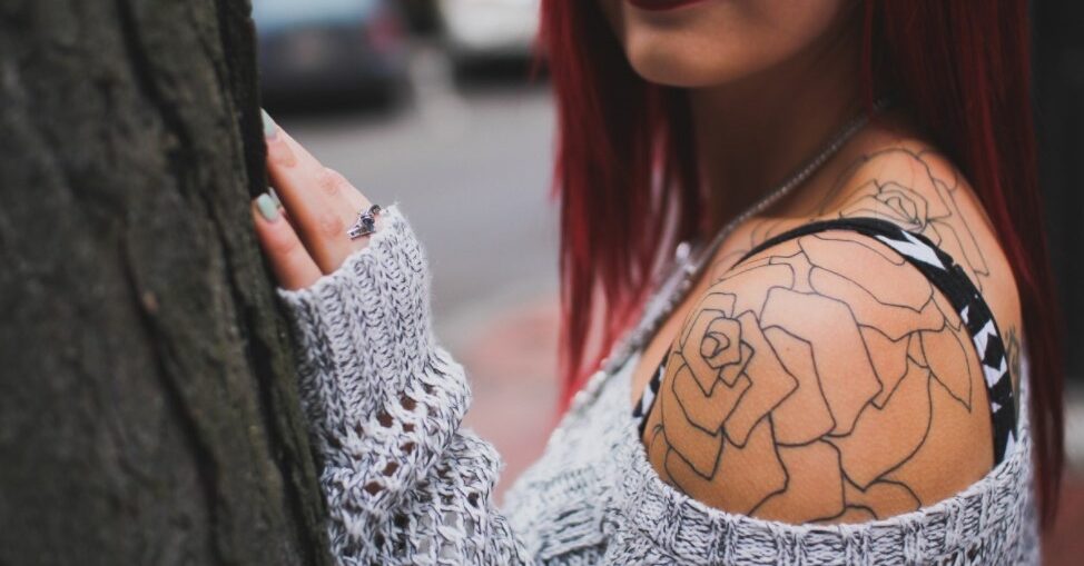 tatuaż u kobiety